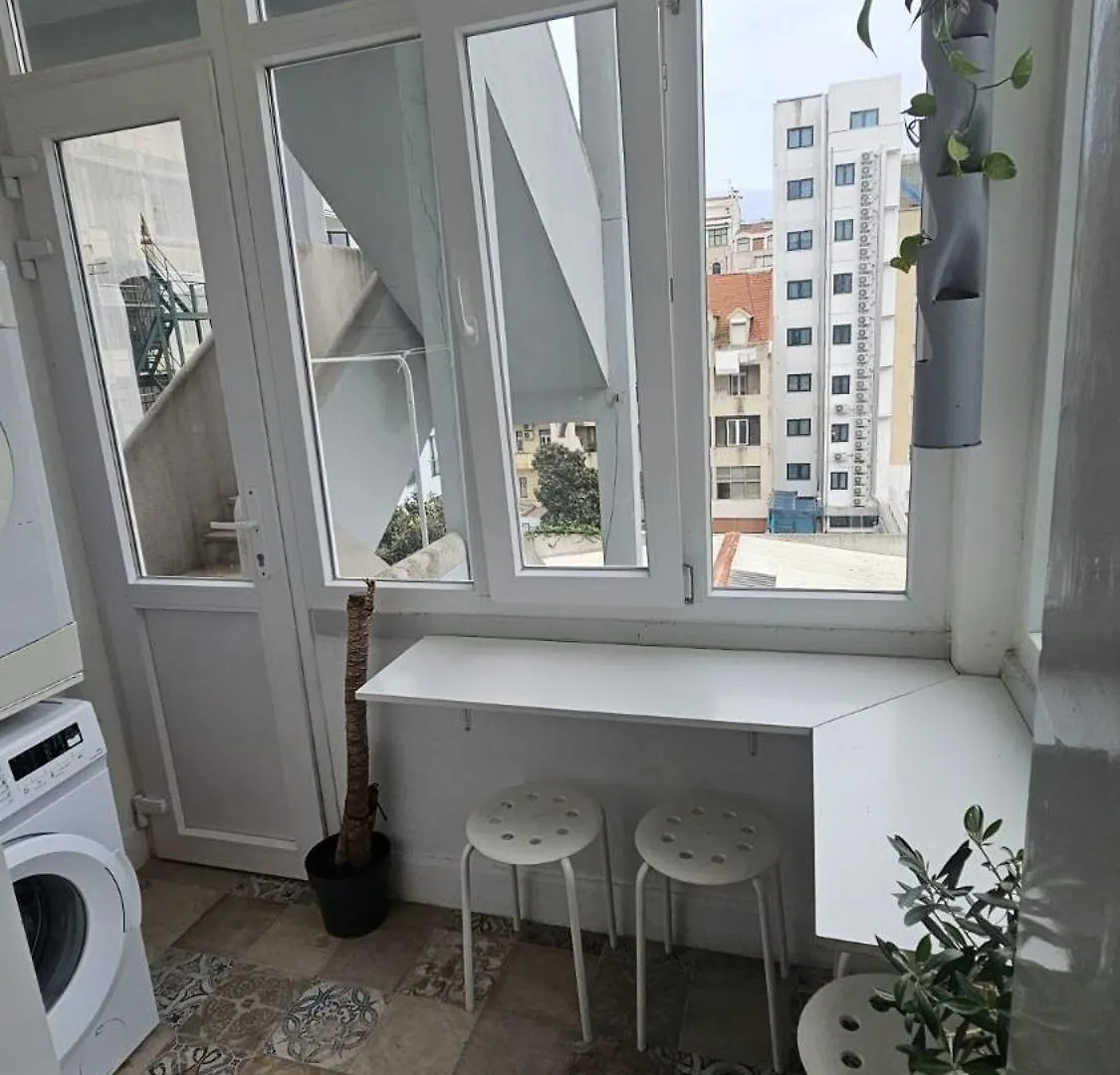 Habitacion Doble Grande 2 Personas Balcon Lisboa 0*,  Portugália